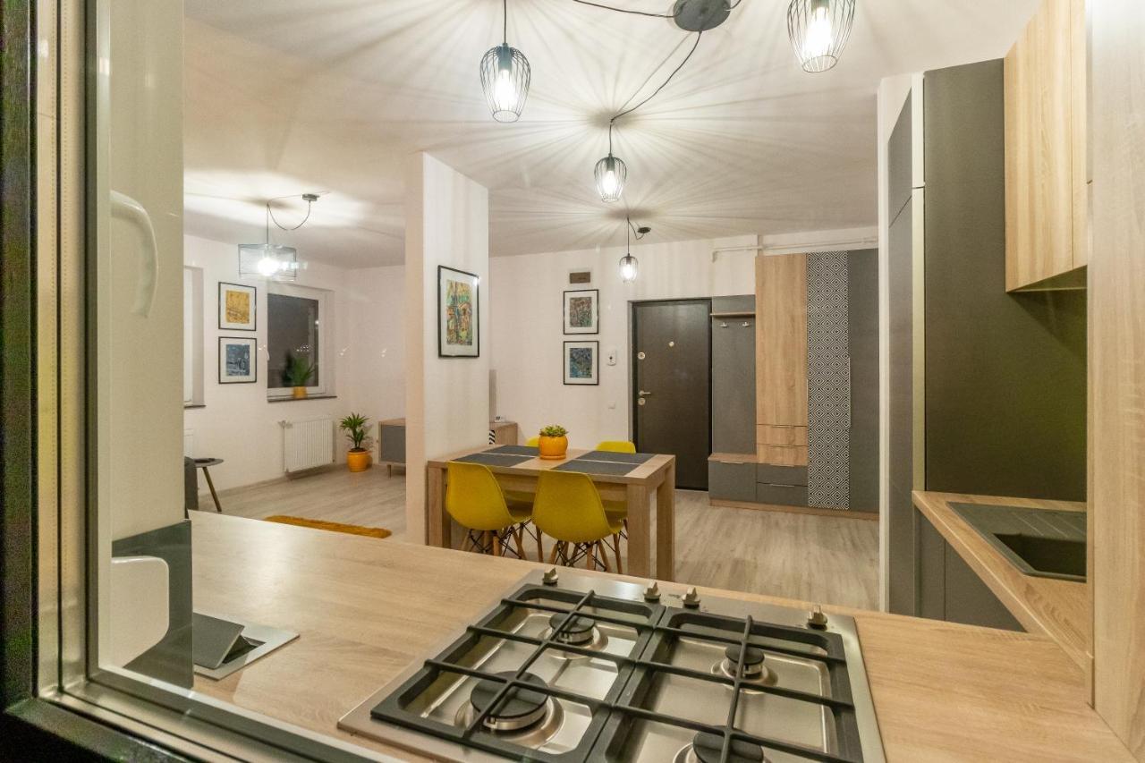 Apartment Modern And Stylish W Terrace